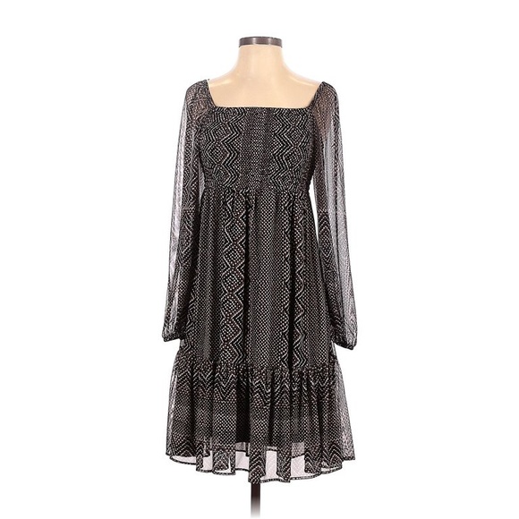 ✨NEW JUST TAYLOR SHEER SLEEVE DRESS ✨ - Picture 1 of 4